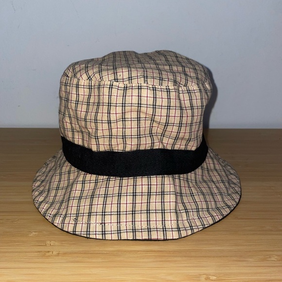Reversible Burberry Bucket Hat - Picture 3 of 4